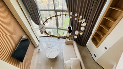 上海loft公寓出售，4.5米层高，全景落地窗