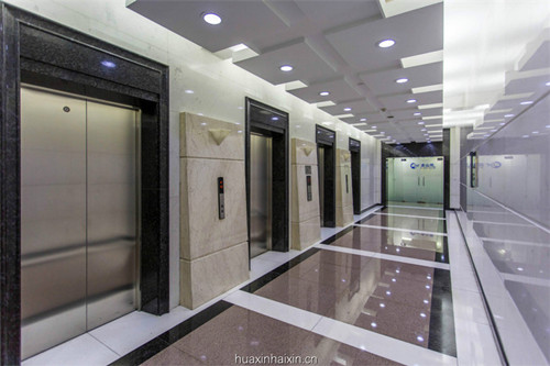 华鑫海欣大厦办公楼电梯间图片