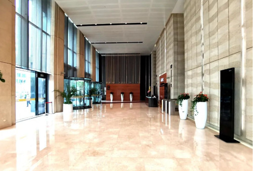 古北国际财富中心商务楼大堂实景图