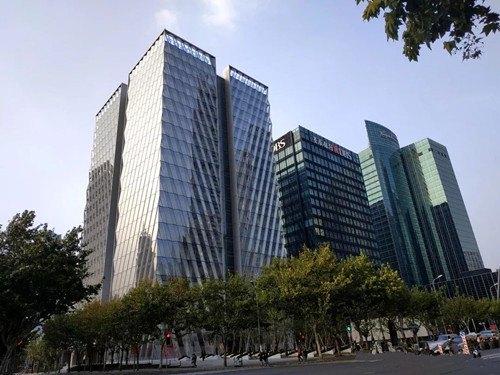 上海商务楼招租，整层面积约2600平方，可以自由分割出租