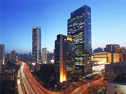 上海商务楼出租，俯视浦西美景，紧邻的静安公园