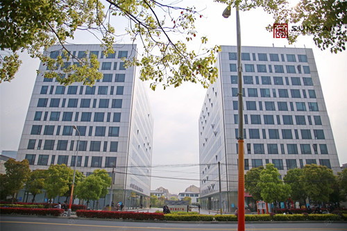 上海办公室出租，外立面全玻璃幕墙，采光充足