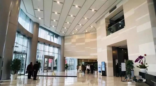 利通广场写字楼大堂实景图