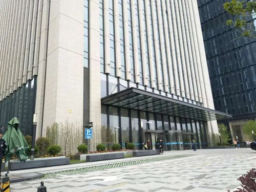 上海商务楼出租，单层面积约2100平方
