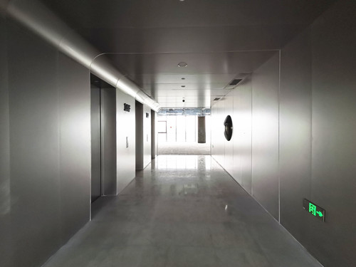 龙启路158号办公房电梯间实景图