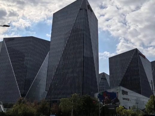 新品 | JINS百搭金属细框，提升气质，晶耀前滩戴出好运一整年！