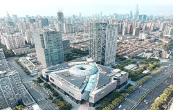 凯德晶萃广场办公楼外立面实拍图