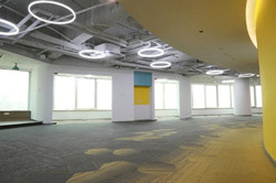 上海办公室租赁，是27个层面的甲级办公楼