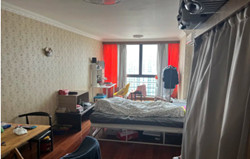 普陀租房：中潭路站，转租卧室，采光通风好，环境舒适！
