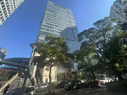 上海写字楼出售，海外滩中心直面江景的办公室转让
