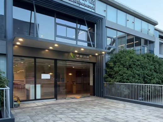 大宁中心广场二期，独栋1077平方米，得房率100%，总高3层