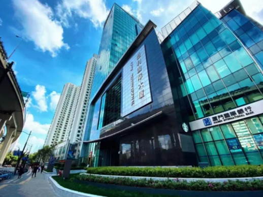 老静安区“恒利国际大厦”23楼279平出租，可以加装独立空调