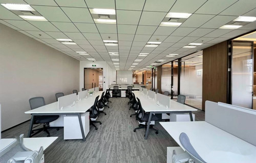 浦东新区自由世纪广场500平方米精装修出租