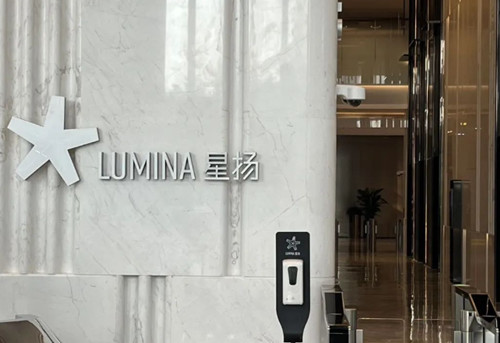 上海办公室出租，楼高280米，坐拥一线江景