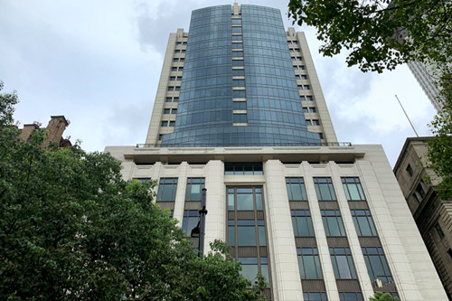 上海办公室出租，毗邻南北，内环高架，步行2分钟可至地铁