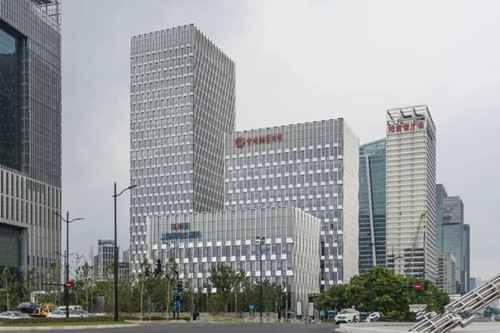 浦东写字楼出租，全玻璃建筑，优质的办公空间