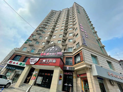 华龙大酒店公寓出租，楼下有酒店的停车场