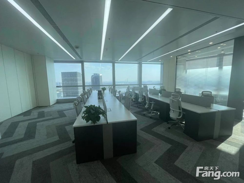 徐汇区徐家汇中心450平米精装修地家具的办公室急租