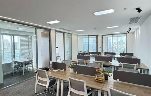 徐汇区上海绿地中心255平拎包入驻的精品户型出租