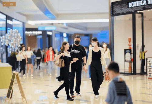 深圳万象城：见证一个传奇商业的自我进化 | iziRetail热点