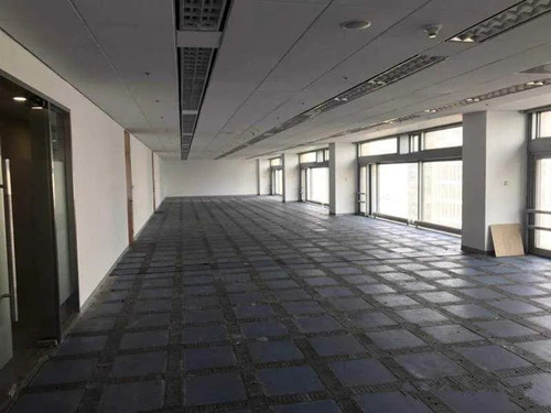 陆家嘴商务广场在租办公室房源实拍图