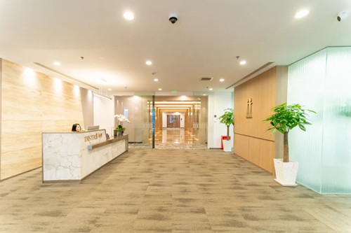 共享办公室租赁，租金2500元/人，紧邻一大会址