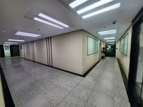新金桥大厦办公楼公共过道实景图