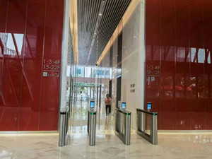 富士康大厦办公楼一楼大厅实景图片